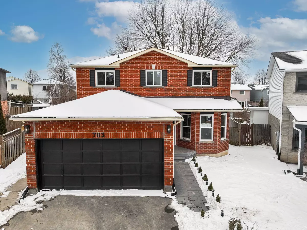 Oshawa, ON L1K 1W8,703 Mountjoy CT