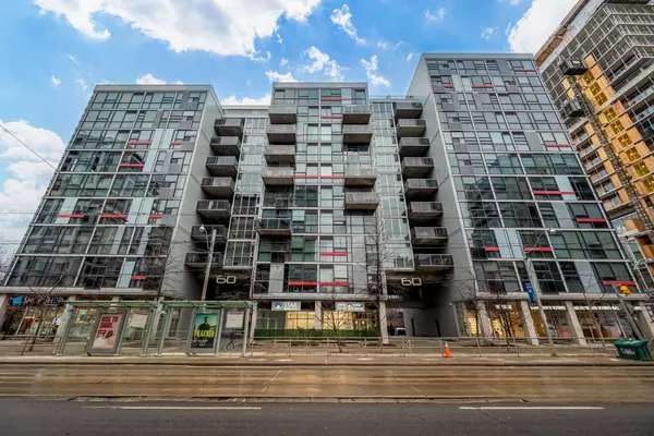 Toronto C01, ON M5V 2P4,60 Bathurst ST #212