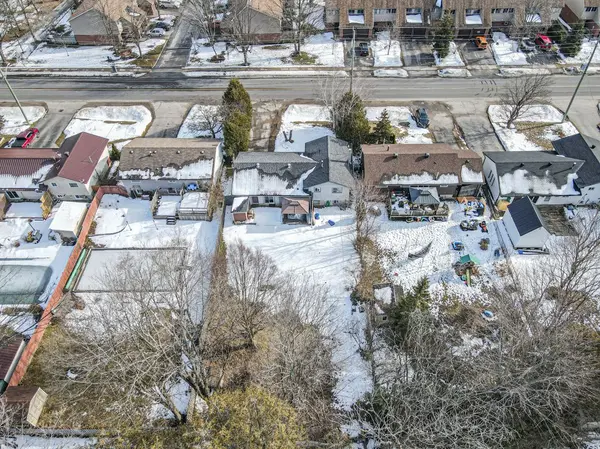 Orillia, ON L3V 3M4,432 Barrie RD