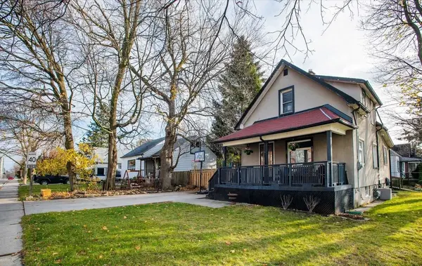 Mississauga, ON L5H 1E2,63 Port ST W