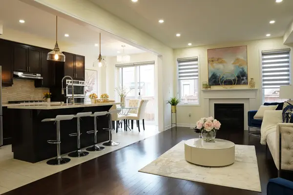 Milton, ON L9E 1L9,1245 Rose WAY