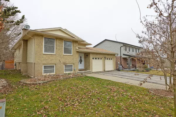 London, ON N6K 3E2,18 Fairlane CRES