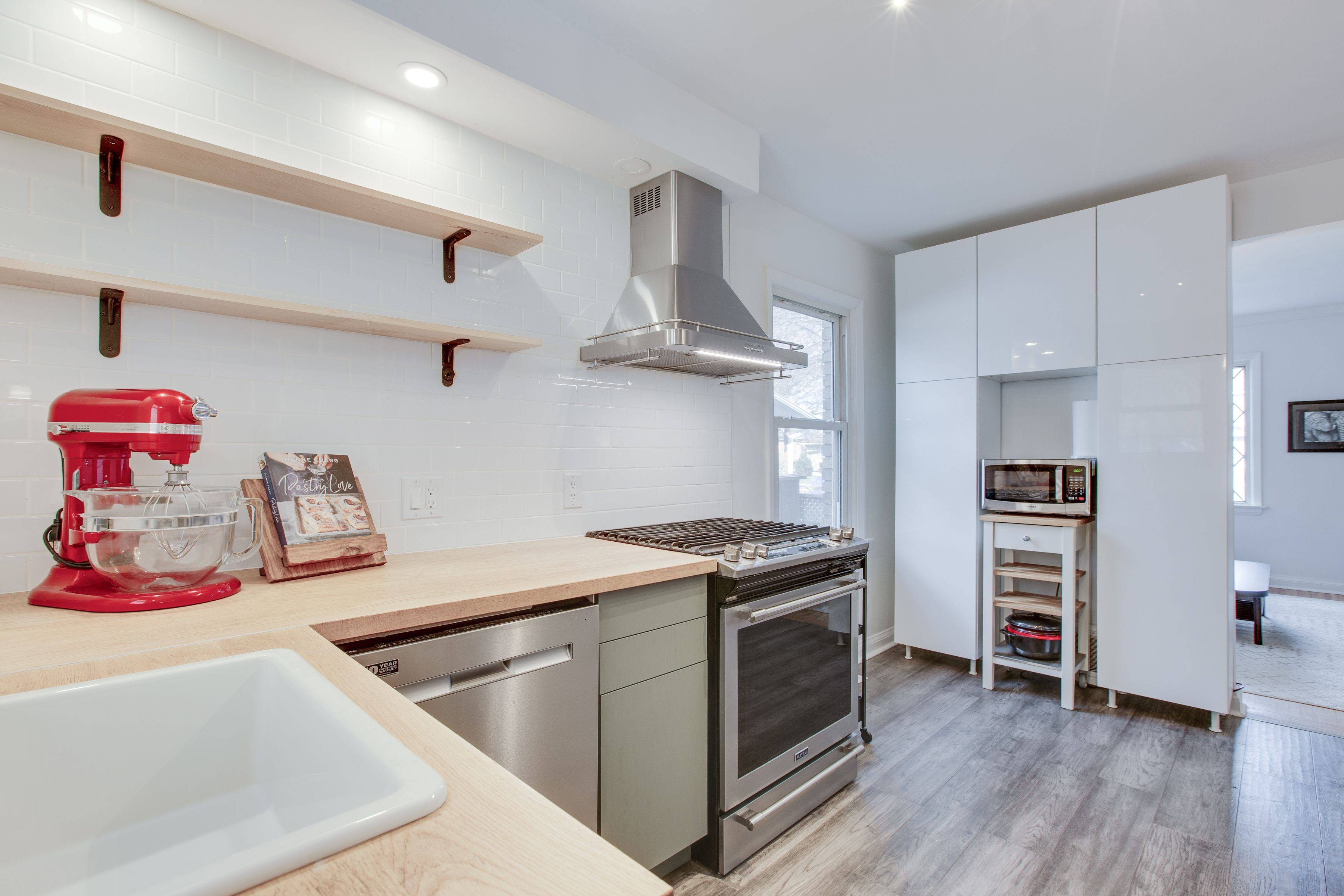 London, ON N5Y 3Z3,689 Strathmeyer ST