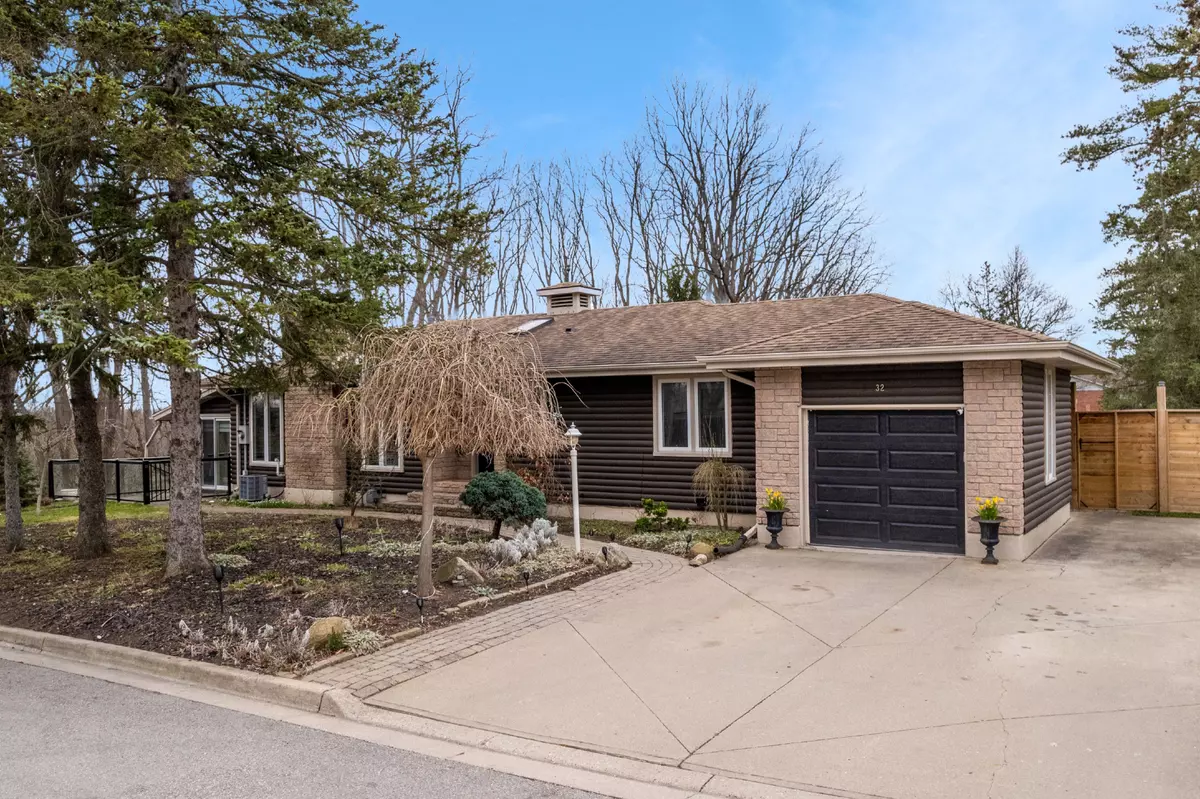 Brantford, ON N3S 7C9,32 Clara CRES