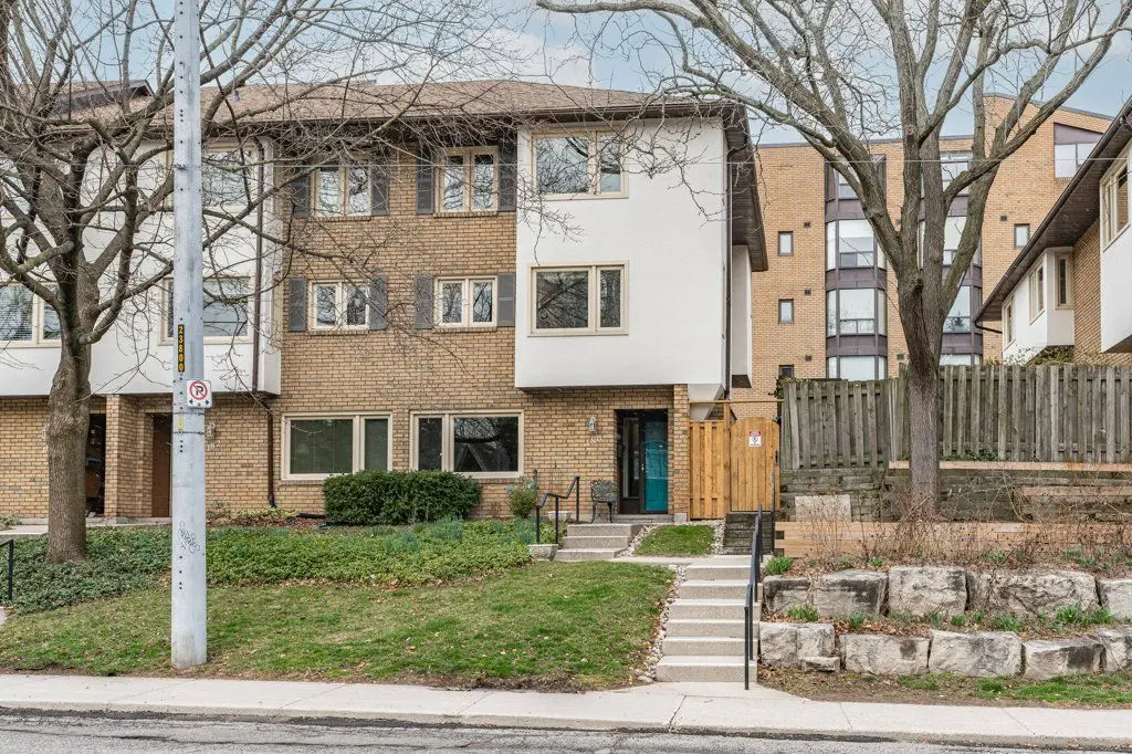 Hamilton, ON L8P 4V5,180 Hess ST S