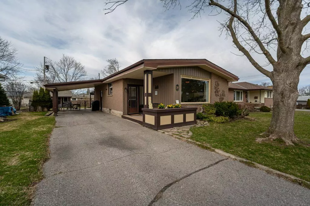 Smith-ennismore-lakefield, ON K0L 2H0,19 Kawartha DR