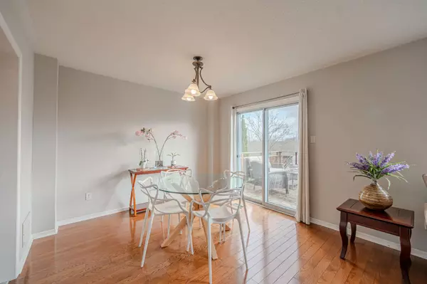 Newmarket, ON L3Y 8M4,361 Gaston PL