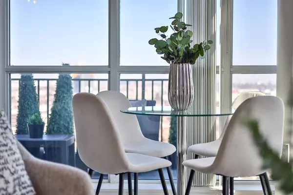 Toronto W04, ON M6A 0B1,800 Lawrence AVE W #2123