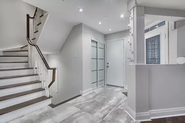 Mississauga, ON L5N 7T3,7318 Aldercrest DR