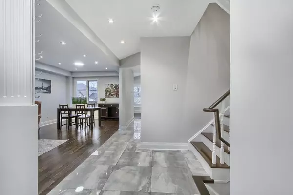 Mississauga, ON L5N 7T3,7318 Aldercrest DR