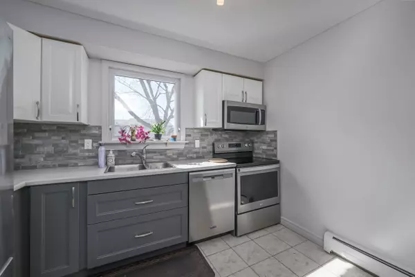 London, ON N6J 3C3,999 Notre Dame DR