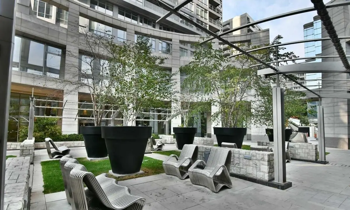 Toronto C10, ON M4S 3H8,2191 Yonge ST #4109