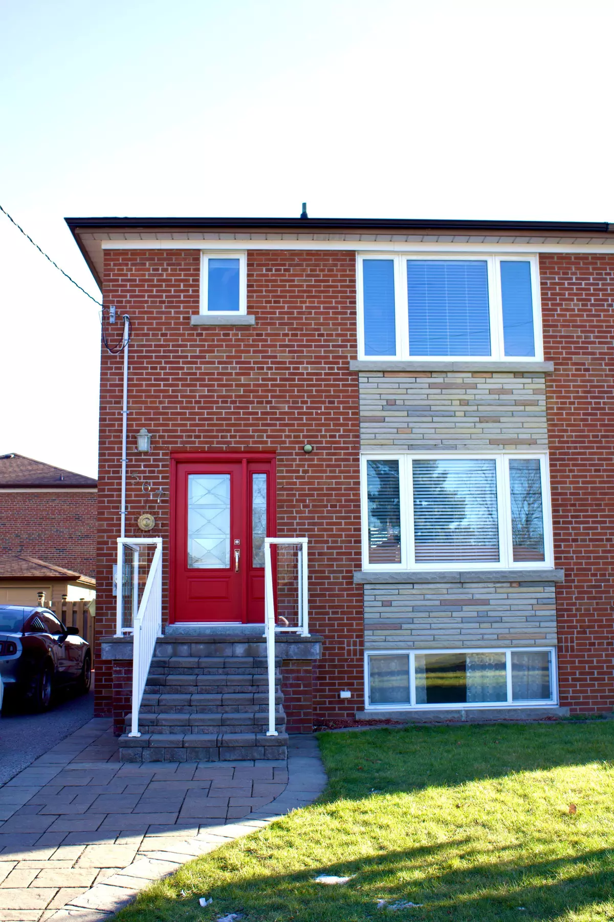 Oshawa, ON L1H 2R4,567 Olive AVE