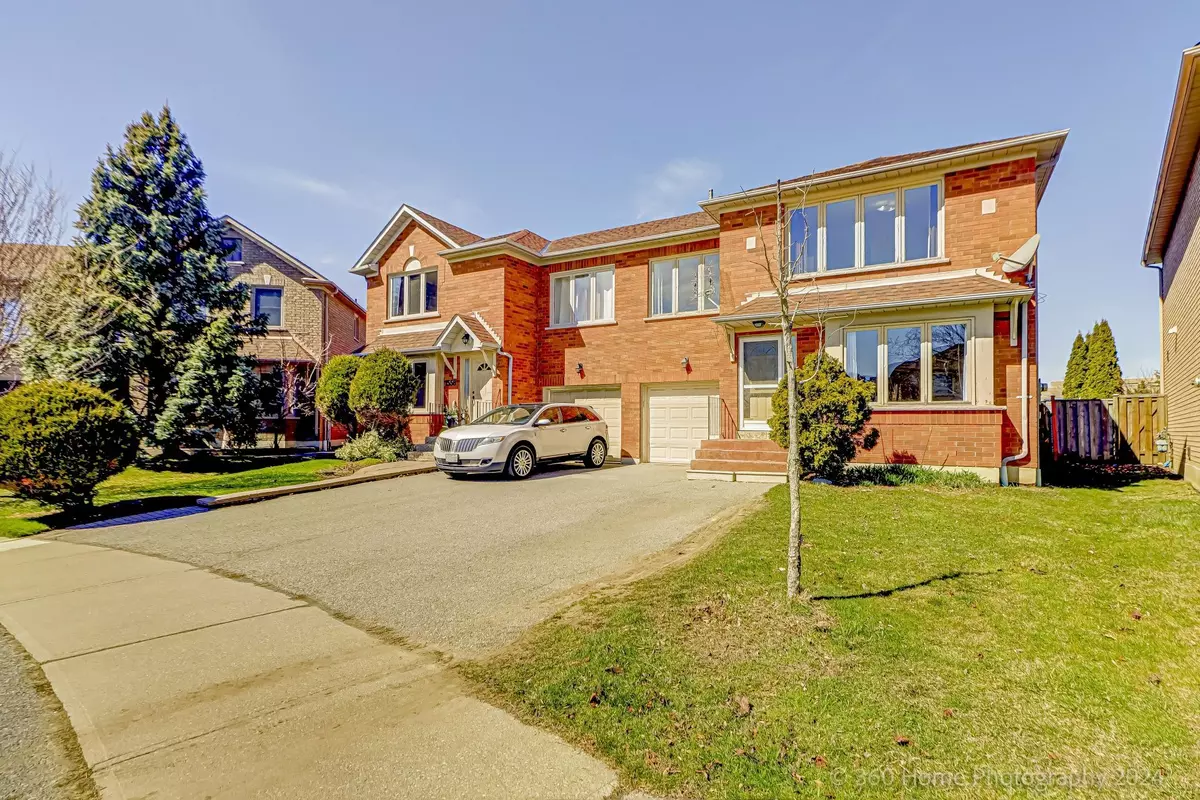 Pickering, ON L1V 6W6,1560 Arcadia SQ