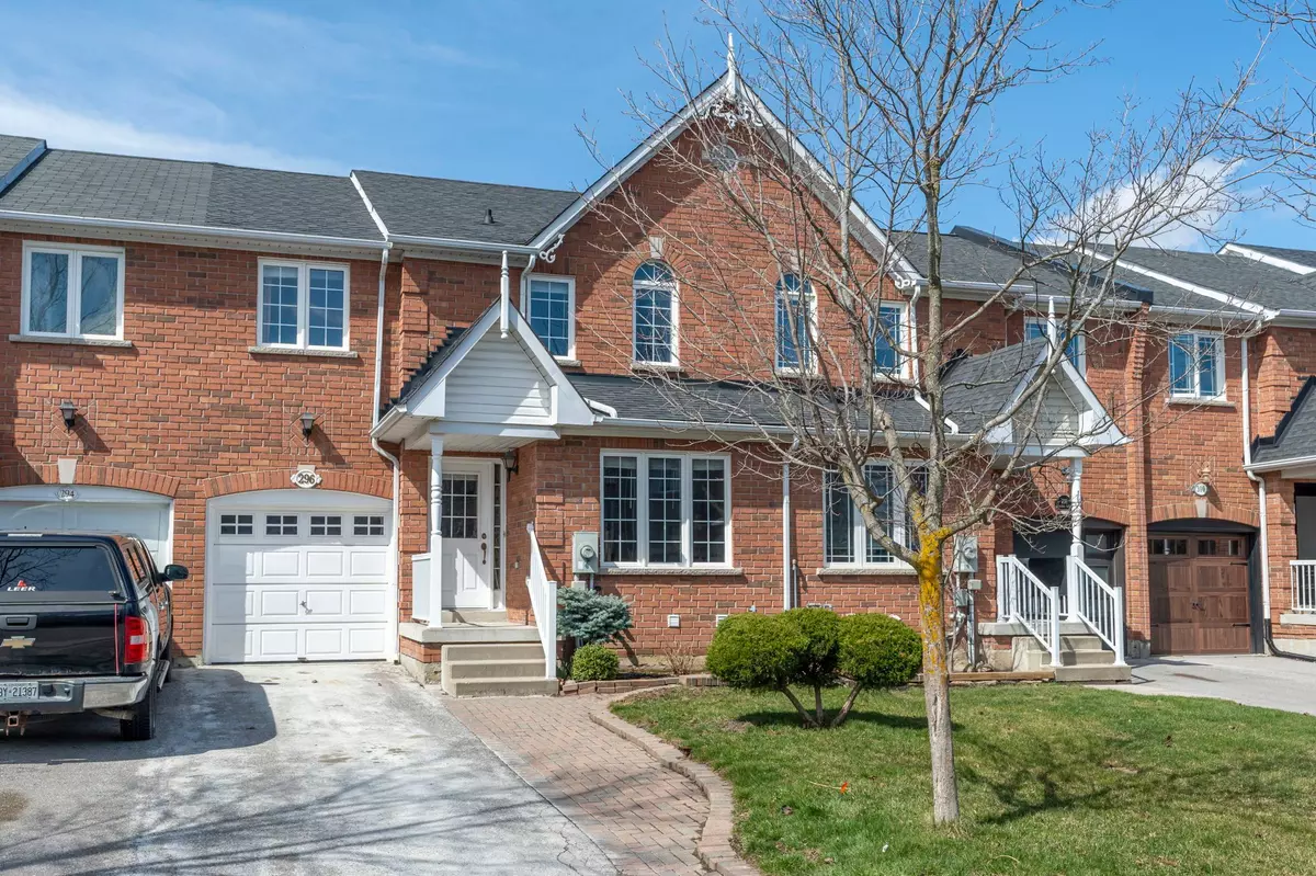 Newmarket, ON L3X 2X9,296 Marble PL