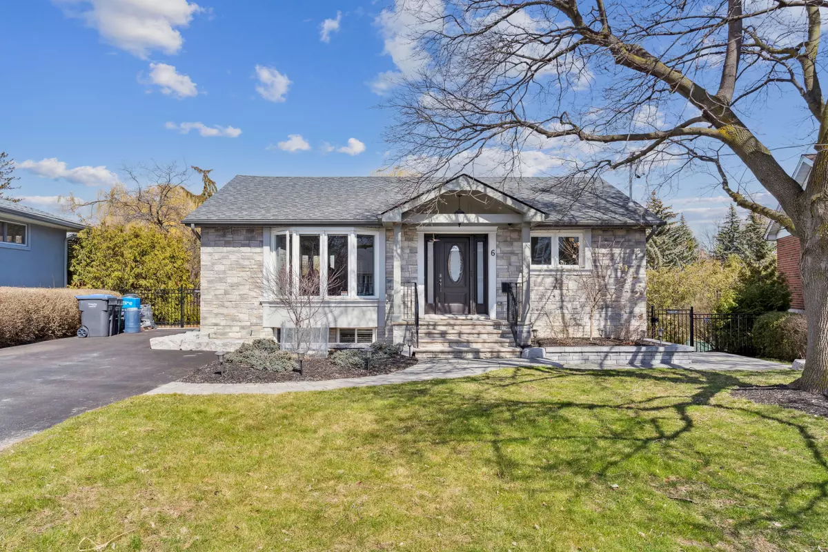 Mississauga, ON L5M 1H1,6 Andrea CT