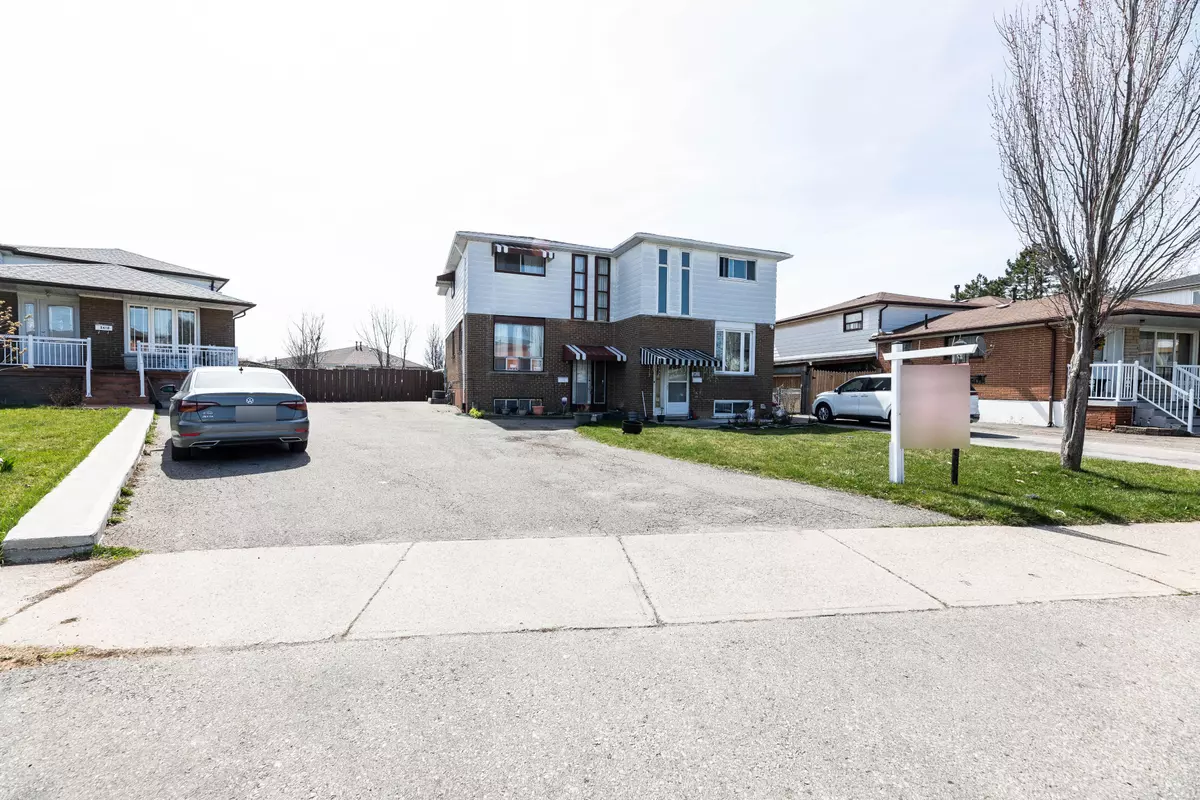 Mississauga, ON L4T 2E2,3408 Chipley CRES