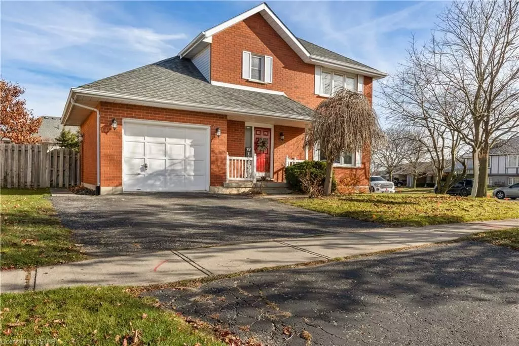 Tillsonburg, ON N4T 1M8,322 LANSDOWNE AVE