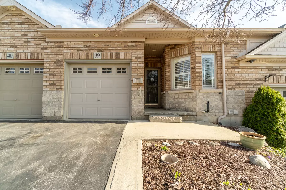 Brant, ON N3L 4G9,10 Cobblestone DR #39