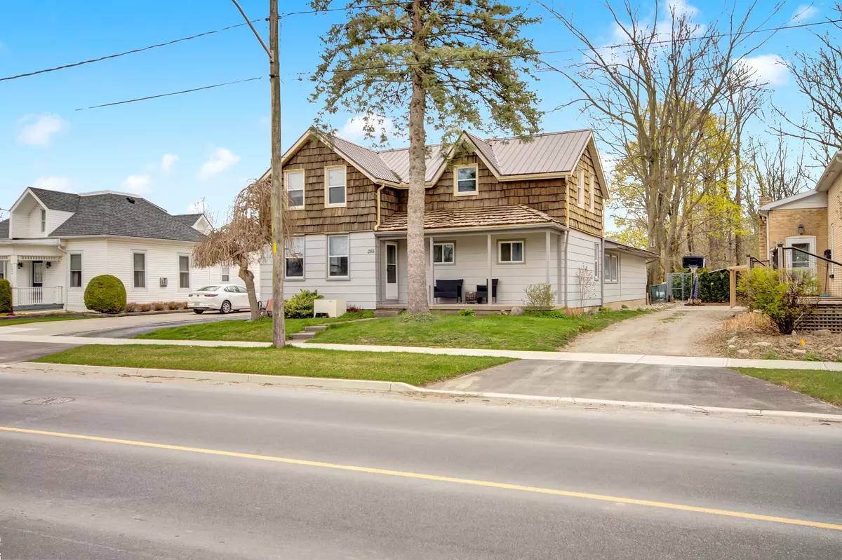 North Middlesex, ON N0M 2K0,288 Parkhill Main ST