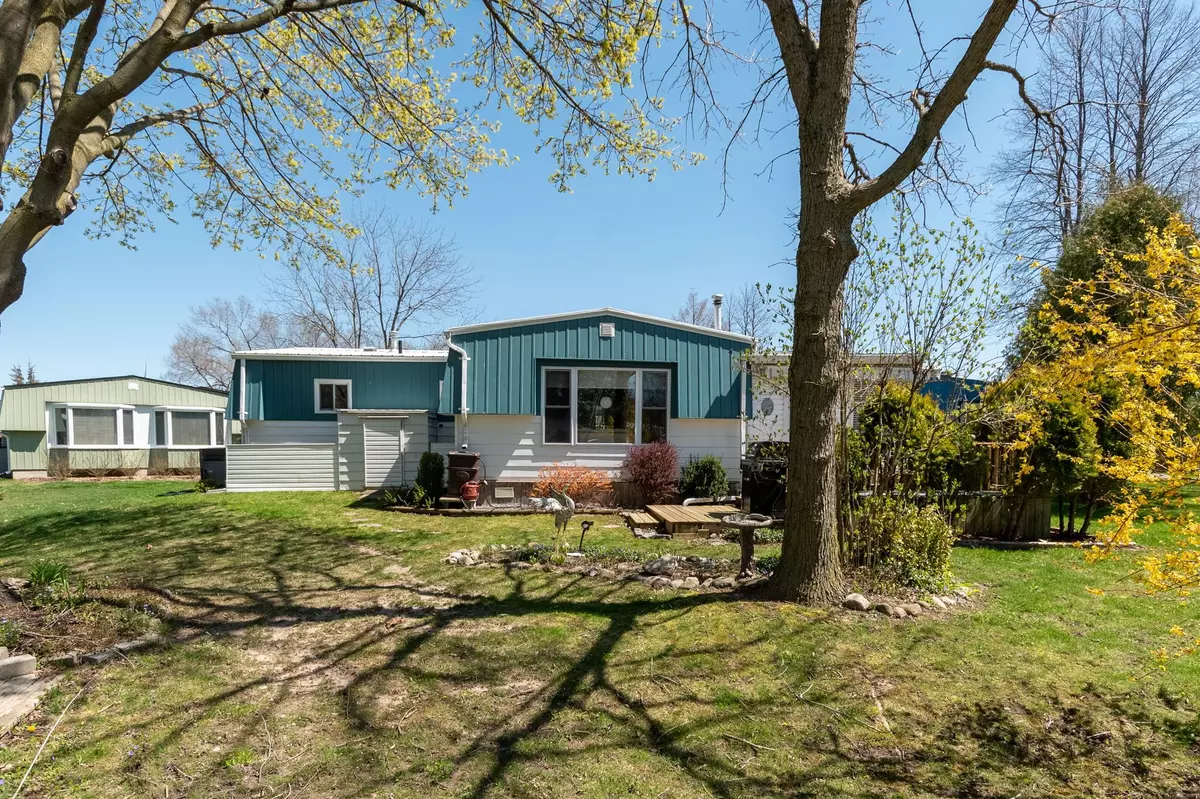 South Huron, ON N0M 1T0,301 GLEN ABBEY CT