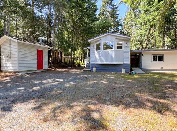 330 Penty Ave,  Gabriola Island,  BC V0R 1X2