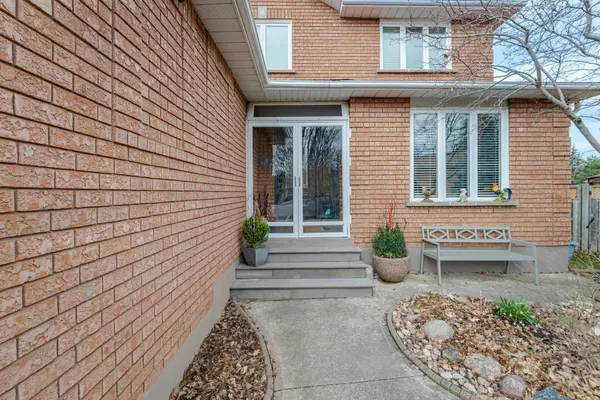 Mississauga, ON L5M 4J9,2706 Ambercroft TRL