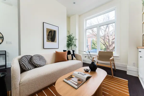 Toronto W02, ON M6P 2X6,406 Clendenan AVE