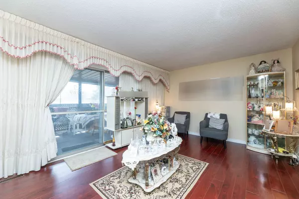 Mississauga, ON L4T 2E2,3408 Chipley CRES