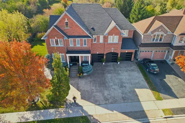 Brampton, ON L6P 1K8,8 Blaketon CT