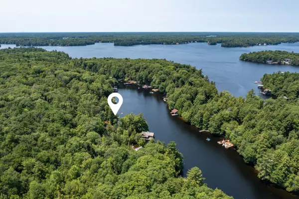 Muskoka Lakes, ON P0C 1M0,1393 East Bay RD #16