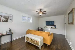 London, ON N5Z 2H8,55 Price ST