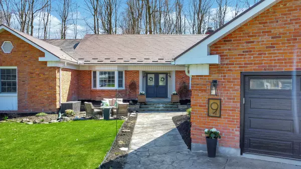 Woolwich, ON N3B 1A2,9 Purple Martin CT