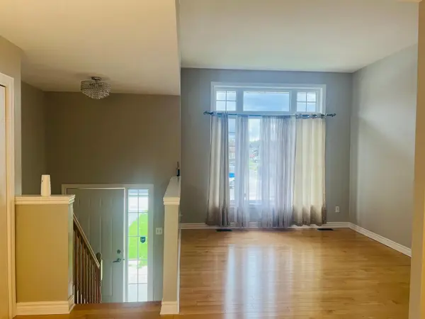 Cornwall, ON K6K 1A5,3126 MAURICY ST