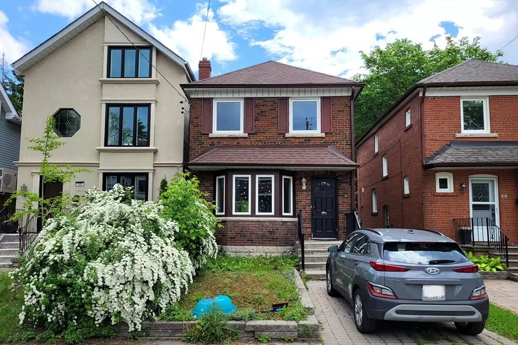 Toronto C10, ON M4S 1X1,523 Soudan AVE