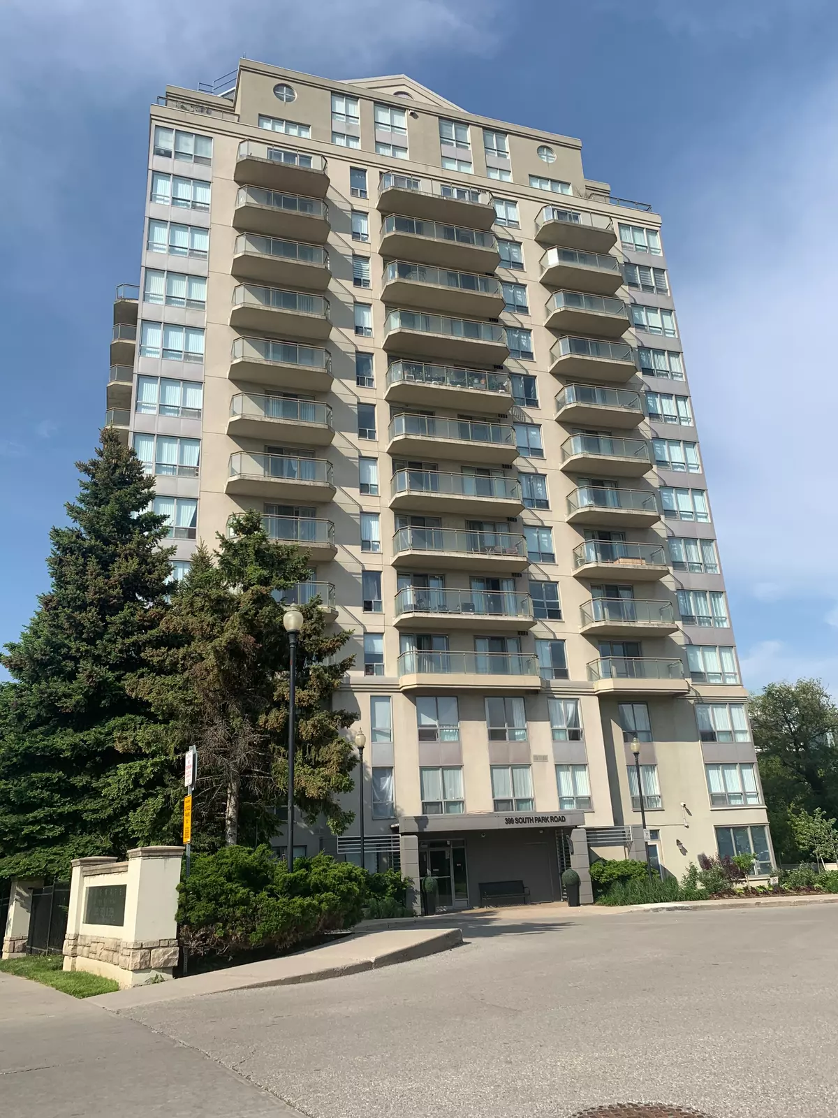 Markham, ON L3T 7W6,399 South Park RD #508