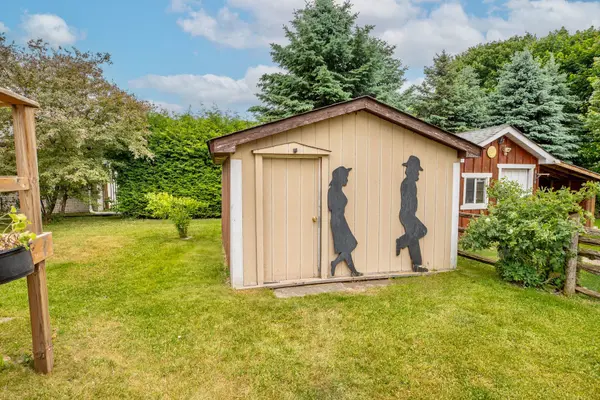 Clearview, ON L0M 1S0,203 Sutherland ST N