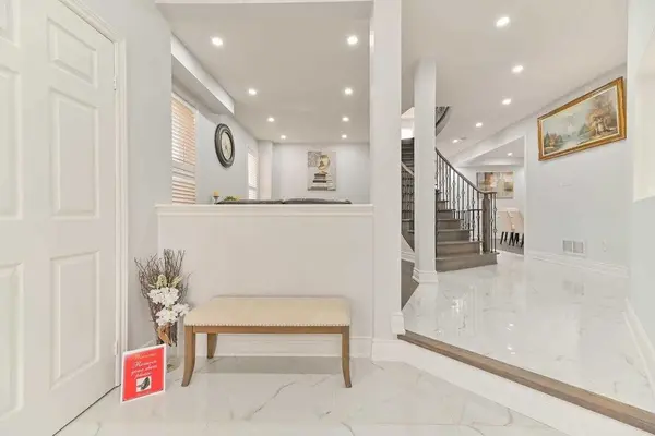 Brampton, ON L6V 4P4,6 Harbourtown CRES