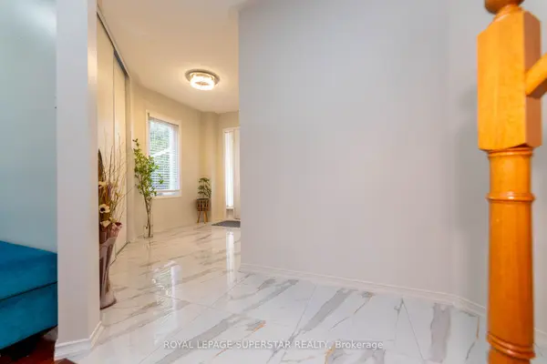 42 Muirland CRES, Brampton, ON L6X 4P4