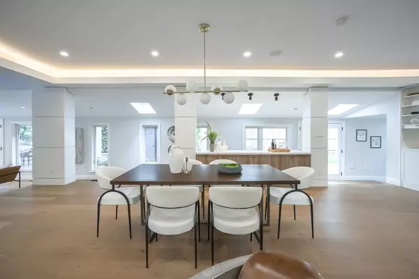 Mississauga, ON L5H 2B5,1443 Bunsden AVE