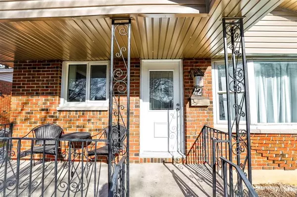 London, ON N6E 2A3,42 ALAYNE CRES