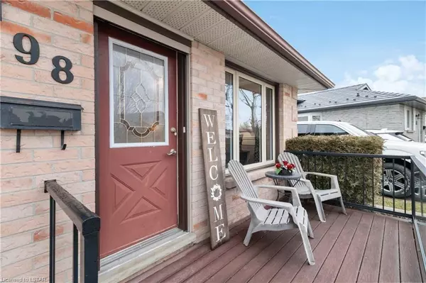 London, ON N5V 4E9,98 DUNCAN CRES