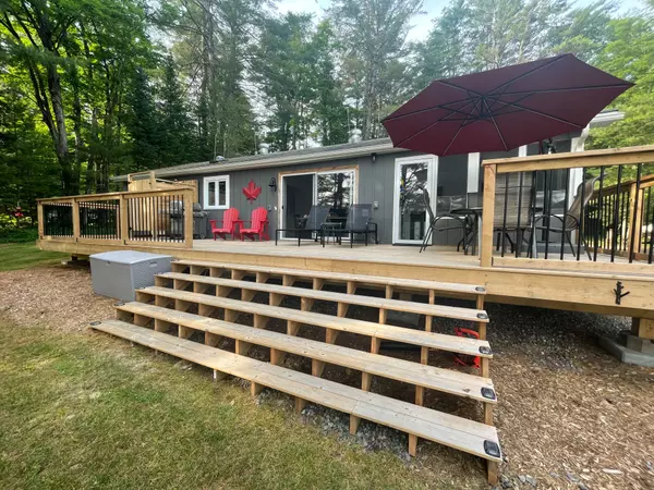 Muskoka Lakes, ON P0B 1M0,27 Charlies LN