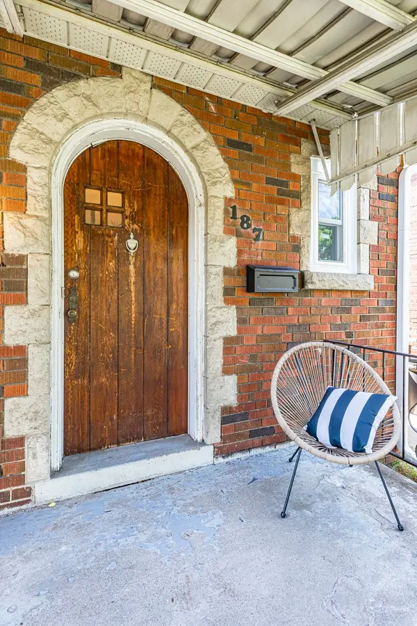 Hamilton, ON L8M 3B7,187 Balsam AVE S