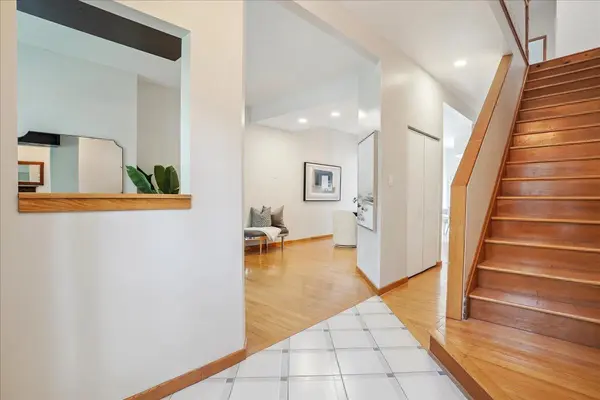 Hamilton, ON L8P 1X9,173 Duke ST