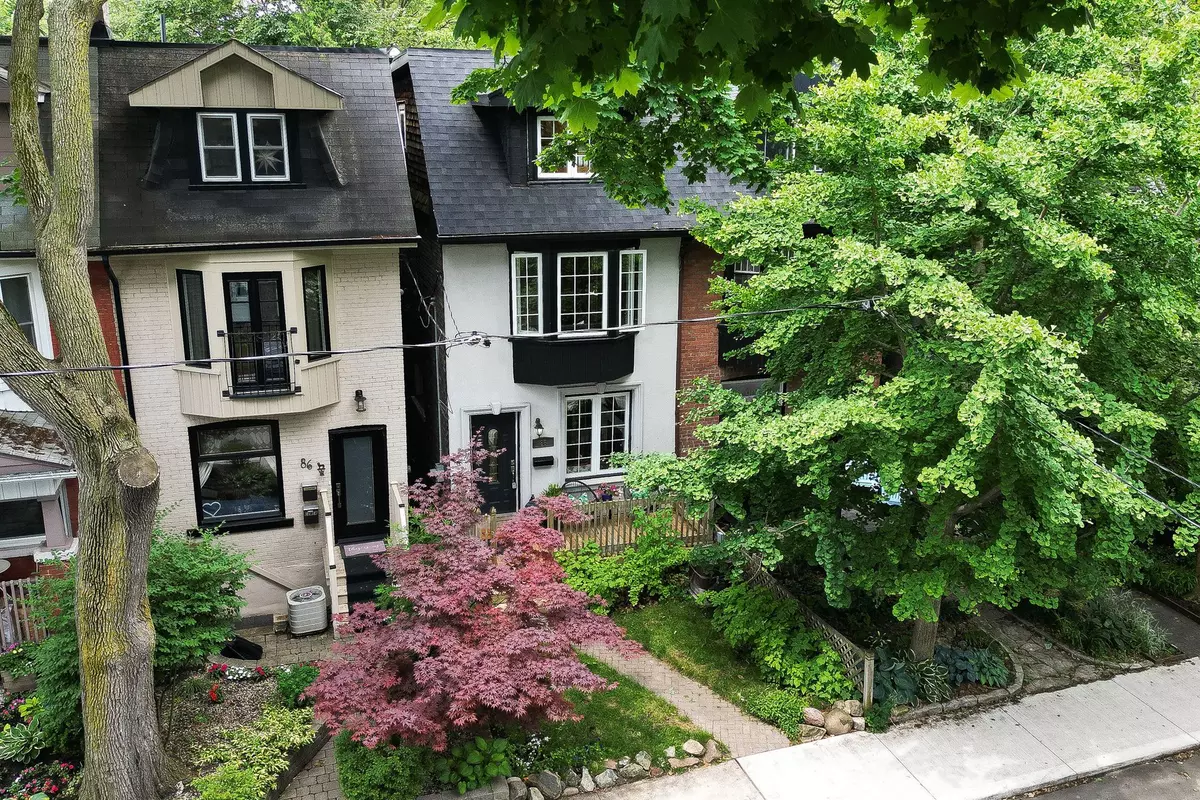 Toronto E01, ON M4M 2Y8,88 Coady AVE