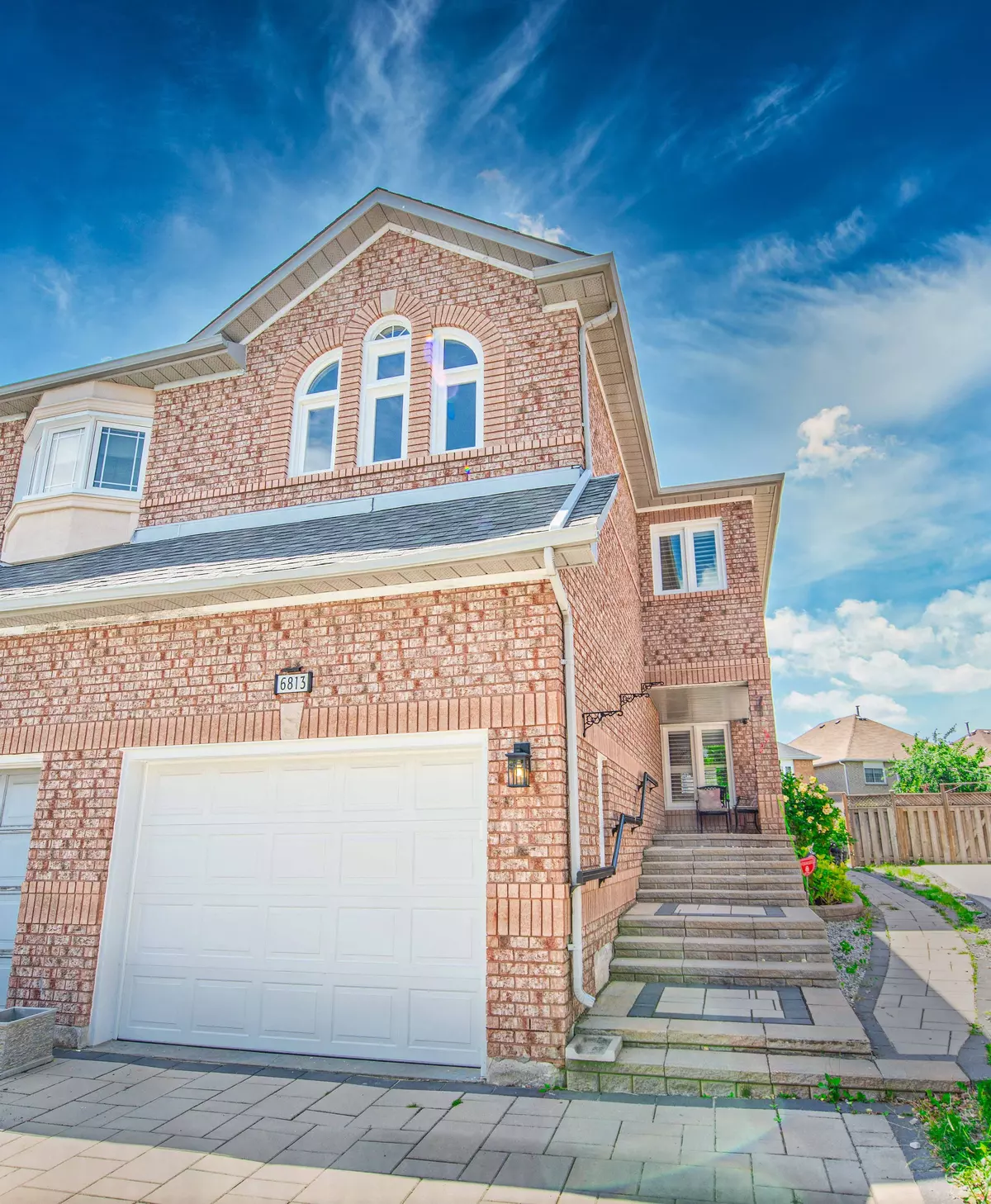 Mississauga, ON L5N 6T2,6813 Bansbridge CRES