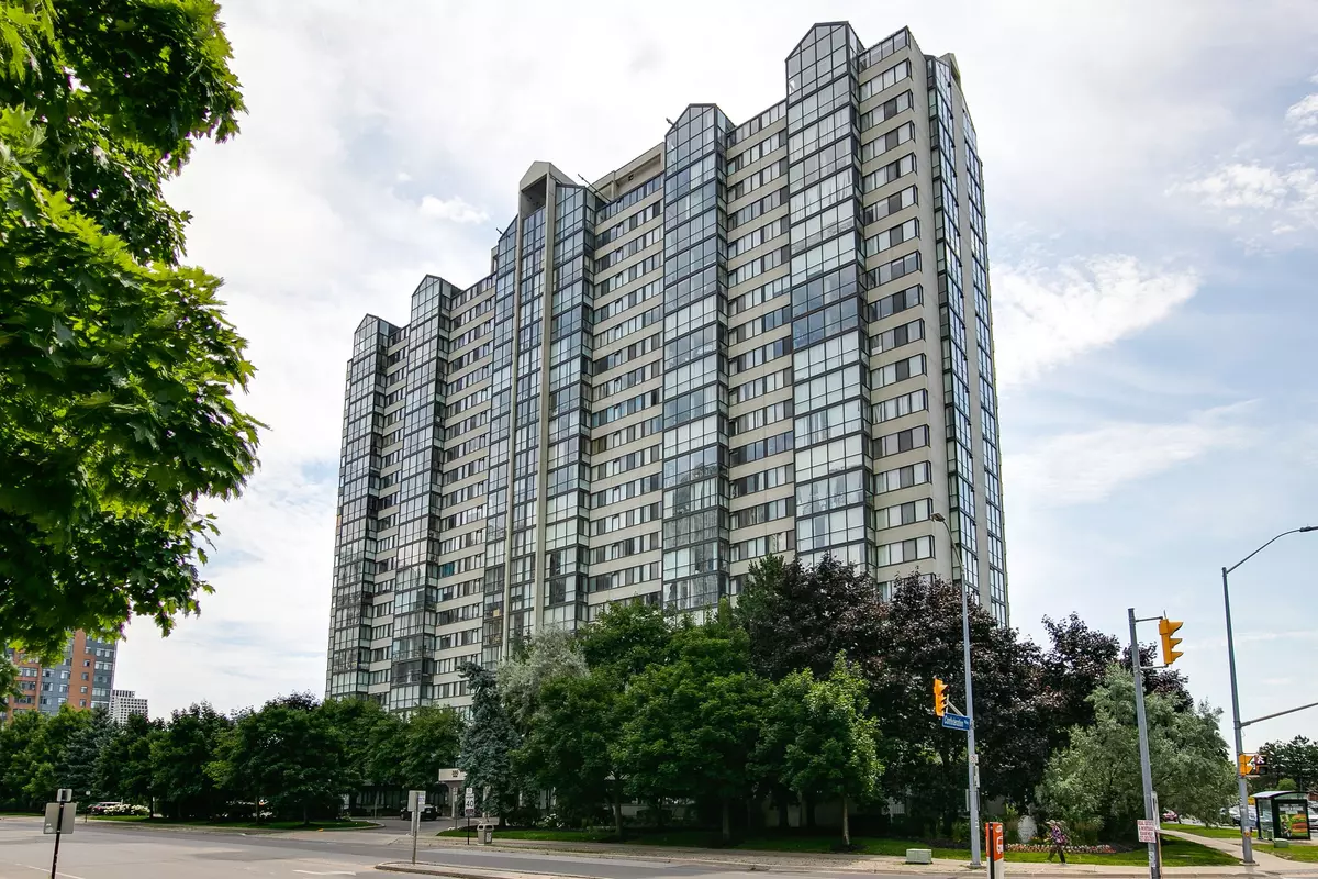 Mississauga, ON L5B 3W4,350 Webb DR #1201