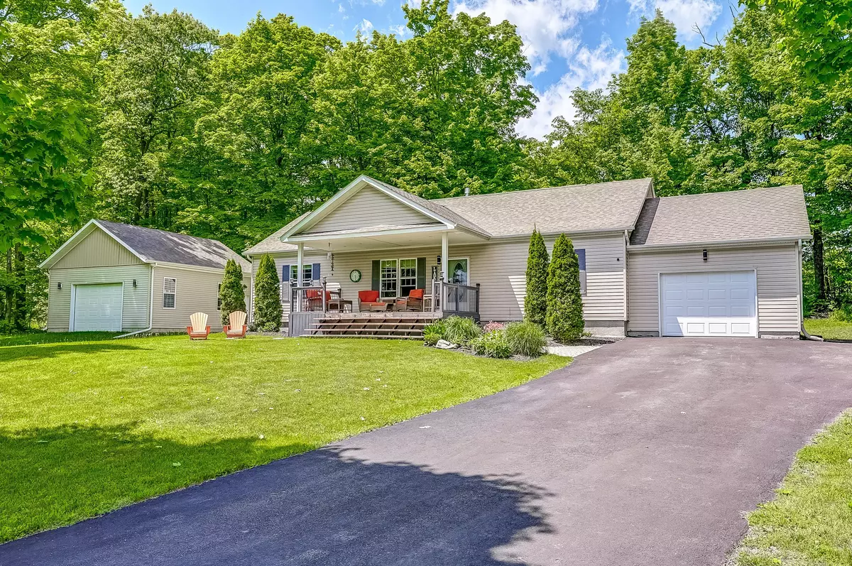 Kawartha Lakes, ON K0M 2B0,695 Balsam Lake DR