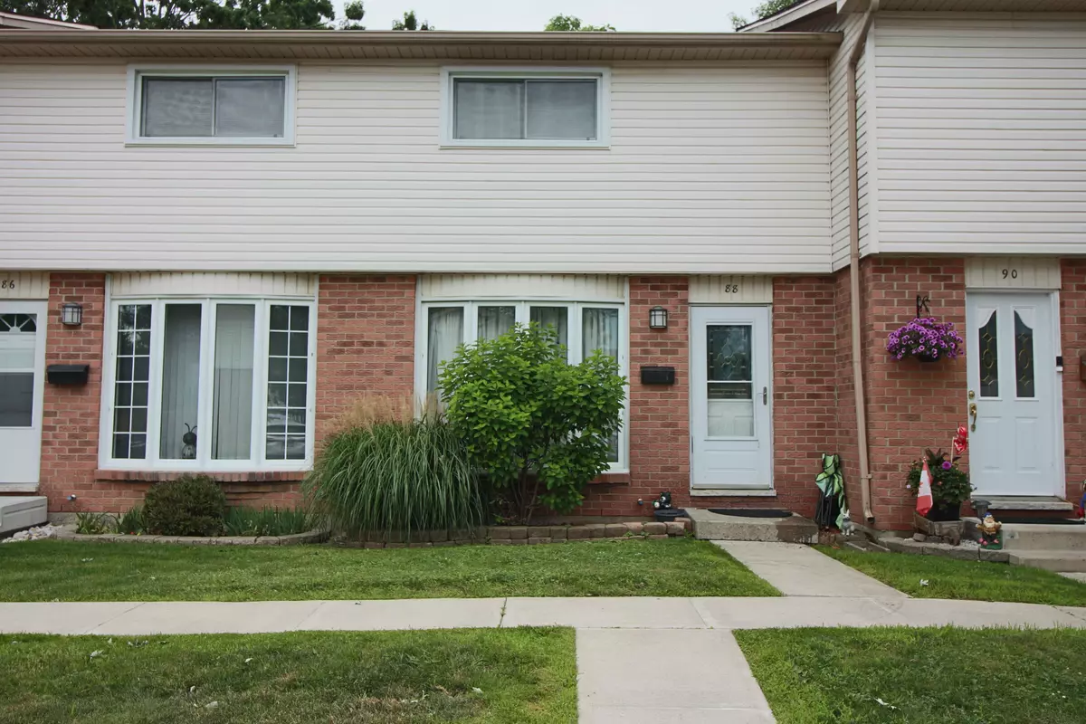 London, ON N6E 1L2,700 Exeter RD #88